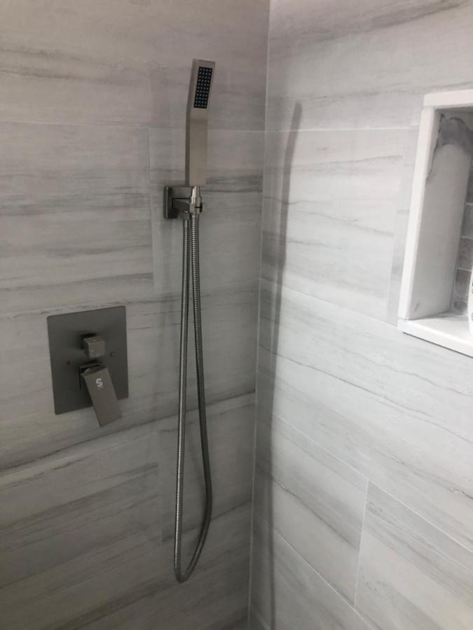 Private Room With Private Full Bathroom 芝加哥 外观 照片