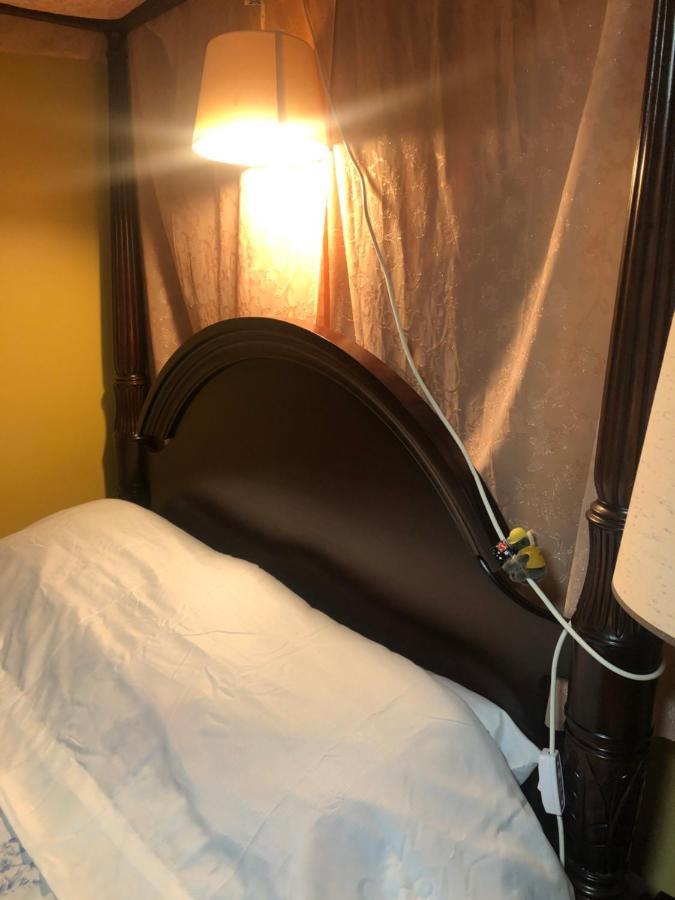 Private Room With Private Full Bathroom 芝加哥 外观 照片